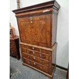 AN EARLY 18th C. WALNUT DROP FRONT BUREAU CHEST, AN OVOLO FRONT DRAWER ABOVE THE FALL, THE BASE WITH