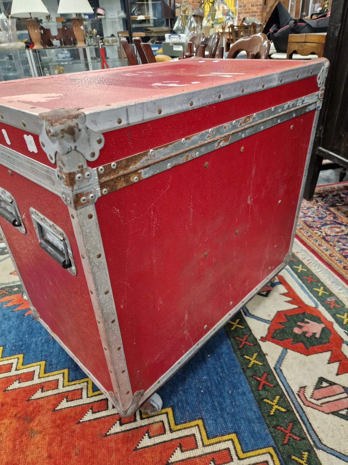 FLEETWOOD MAC FLIGHT CASE - BELONGING TO CHRISTINE McVIE. MADE TO HOLD A MIDI KEYBOARD, 4 - Image 6 of 7