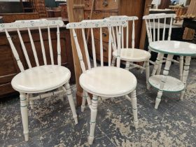 A SET OF FOUR WHITE PAINTED YOKE BACKED KITCHEN CHAIRS DETAILED IN TURQUOISE AND ENSUITE WITH A