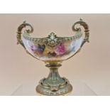 A 1908 ROYAL WORCESTER TWO HANDLED FOOTED NAVETTE SHAPED BOWL PAINTED WITH ROSES BETWEEN GILT