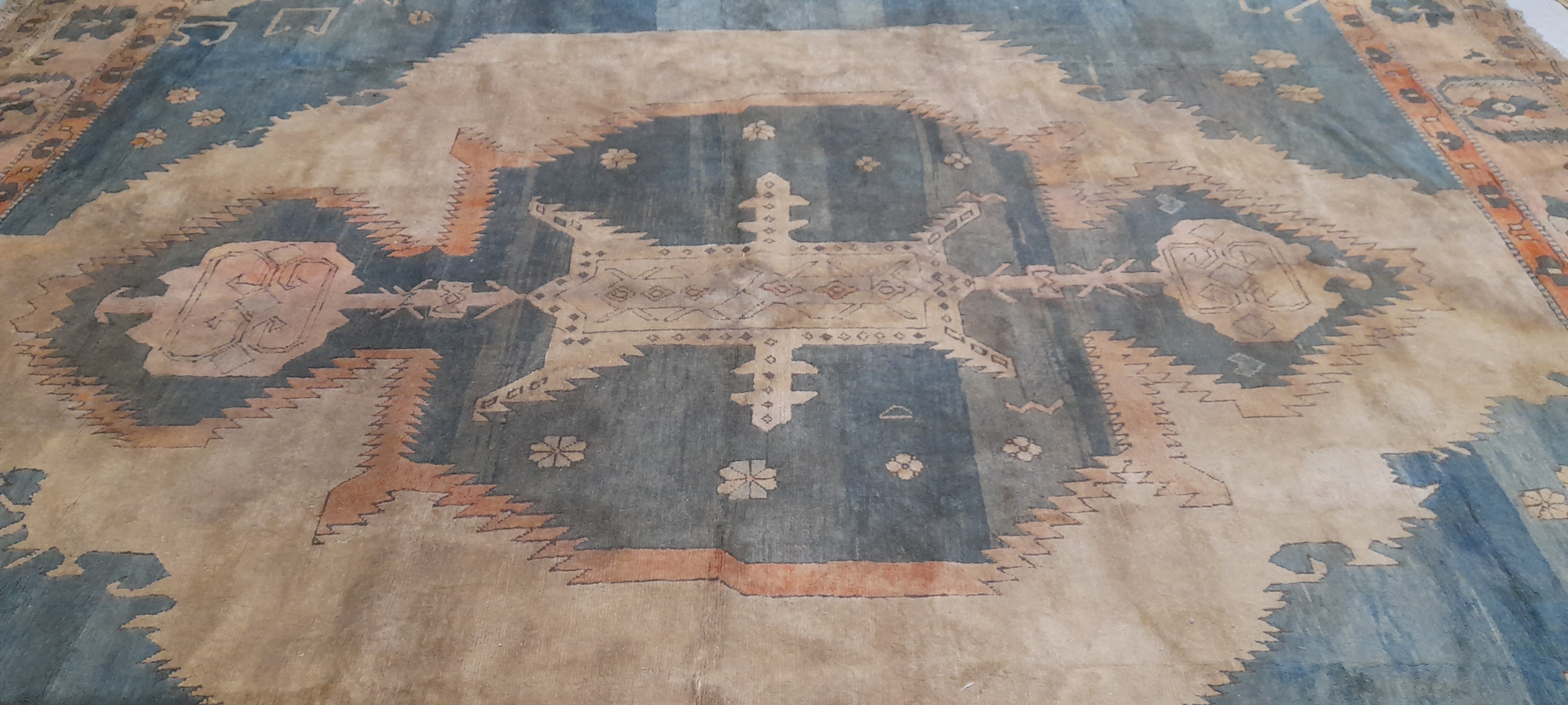 A TURKISH COUNTRY HOUSE CARPET OF TRIBAL DESIGN 458 x 407 cm - Image 2 of 11