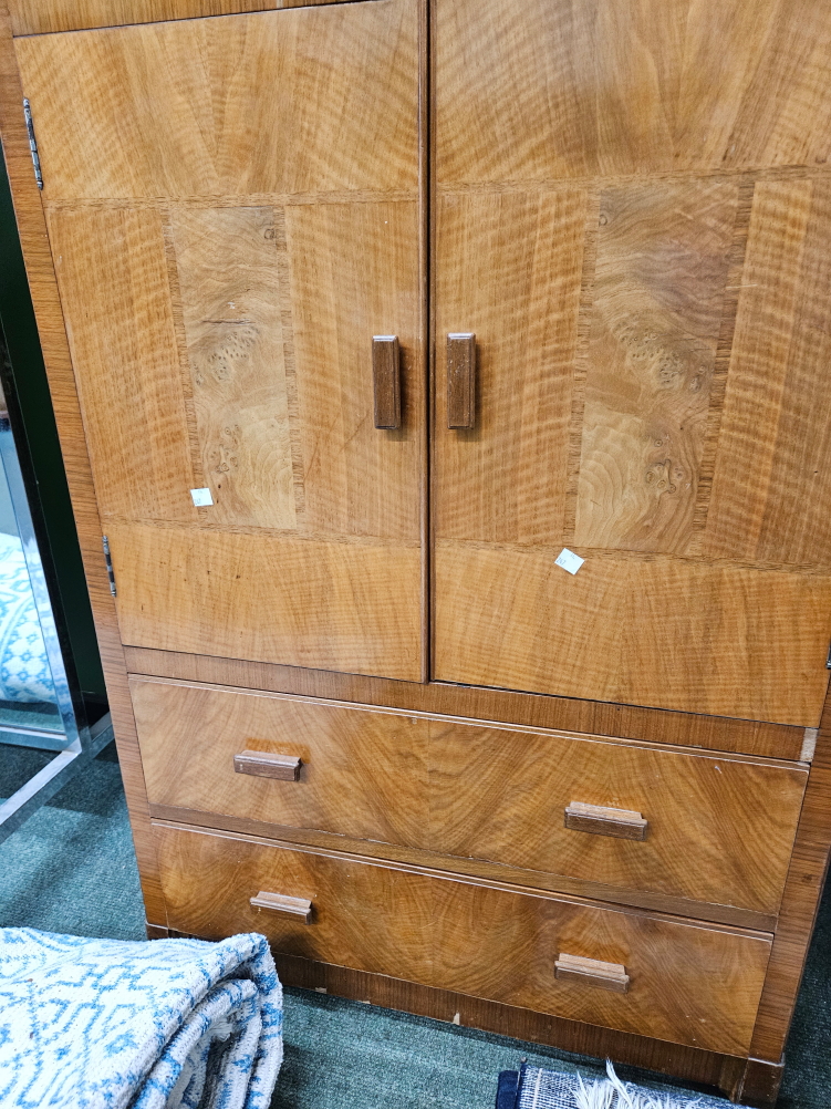 AN ART DECO WALNUT CORNER DRESSING TABLE AND STOOL TOGETHER WITH A TALLBOY CABINET - Image 29 of 31