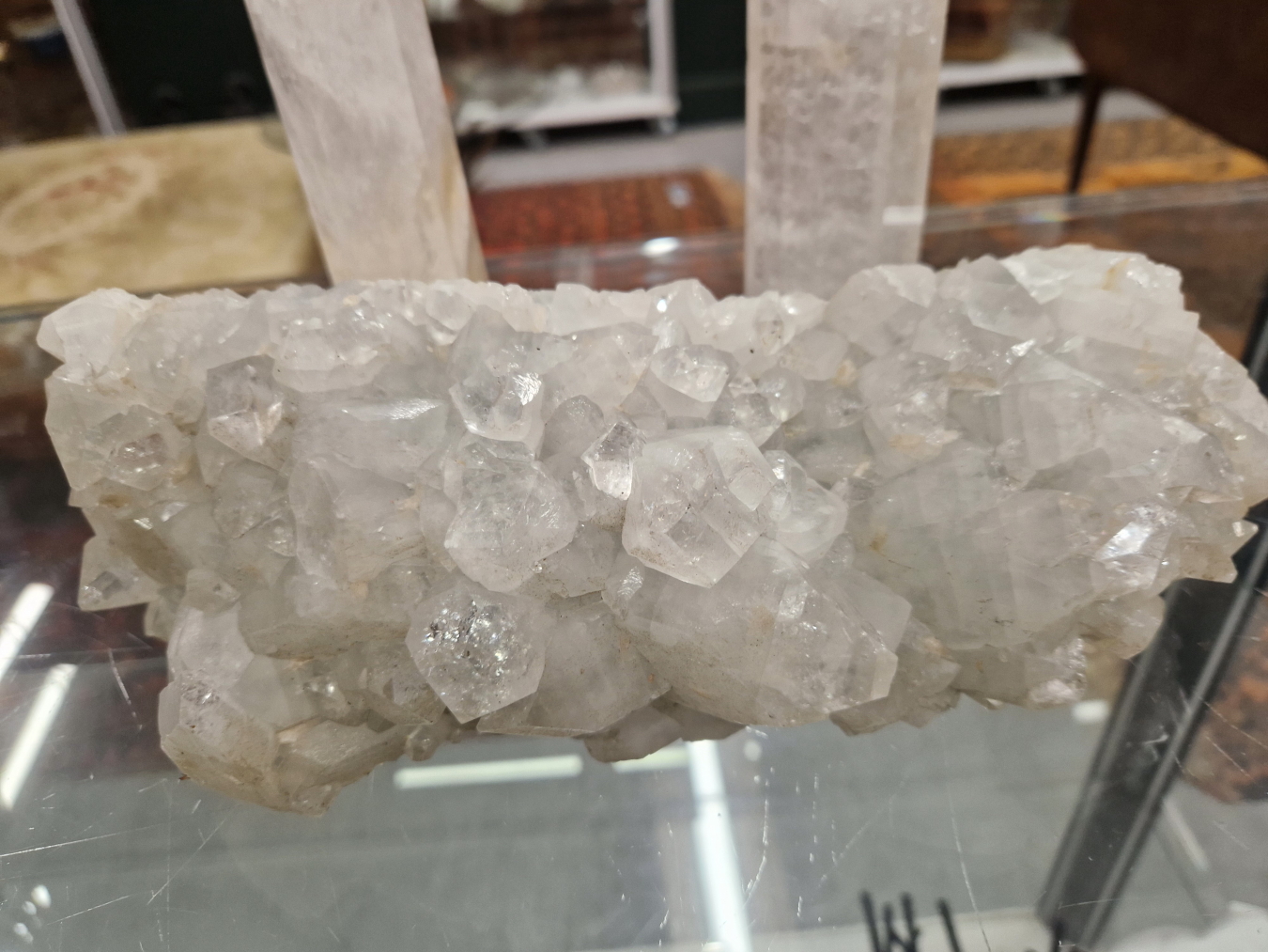A PAIR OF CUT ROCK CRYSTAL OBELISK TOGETHER WITH A NATURAL CRYSTAL FORMATION - Image 2 of 8