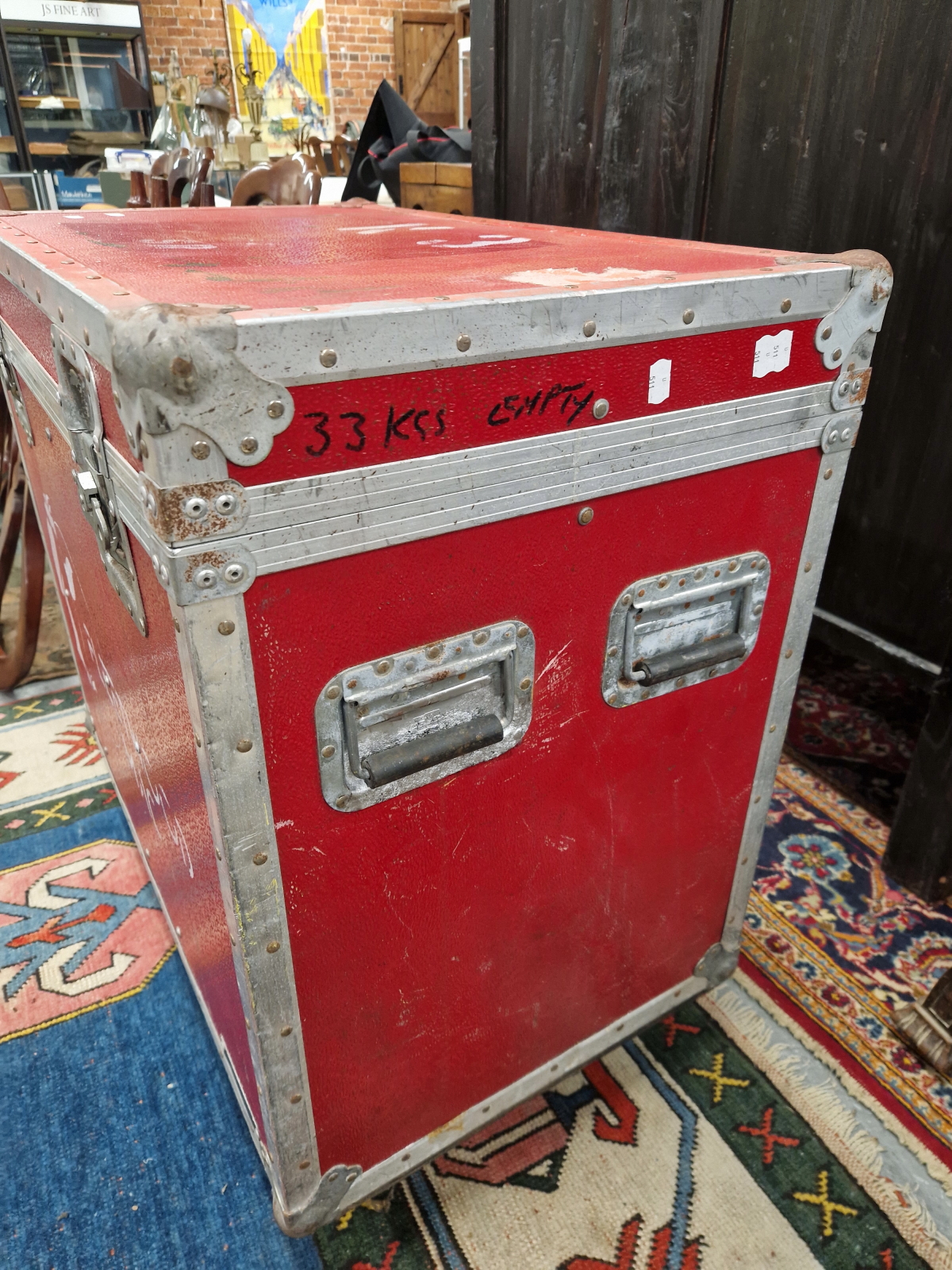 FLEETWOOD MAC FLIGHT CASE - BELONGING TO CHRISTINE McVIE. MADE TO HOLD A MIDI KEYBOARD, 4 - Image 5 of 7