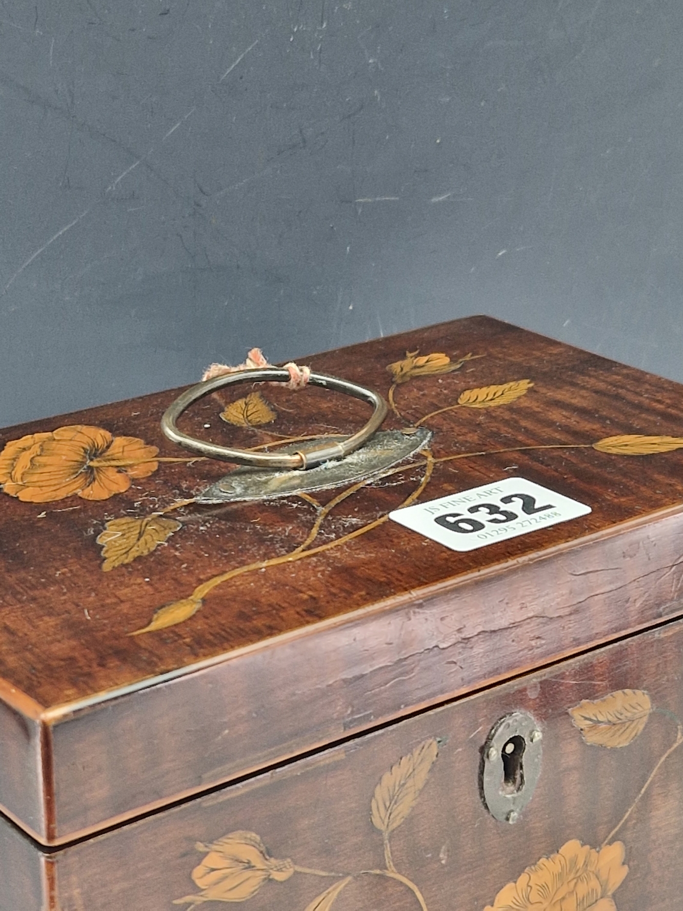 A FLORAL MARQUETRIED MAHOGANY PHARMACY CHEST CONTAINING EIGHT BOTTLES, THE BOX. W 18cms. - Image 4 of 8