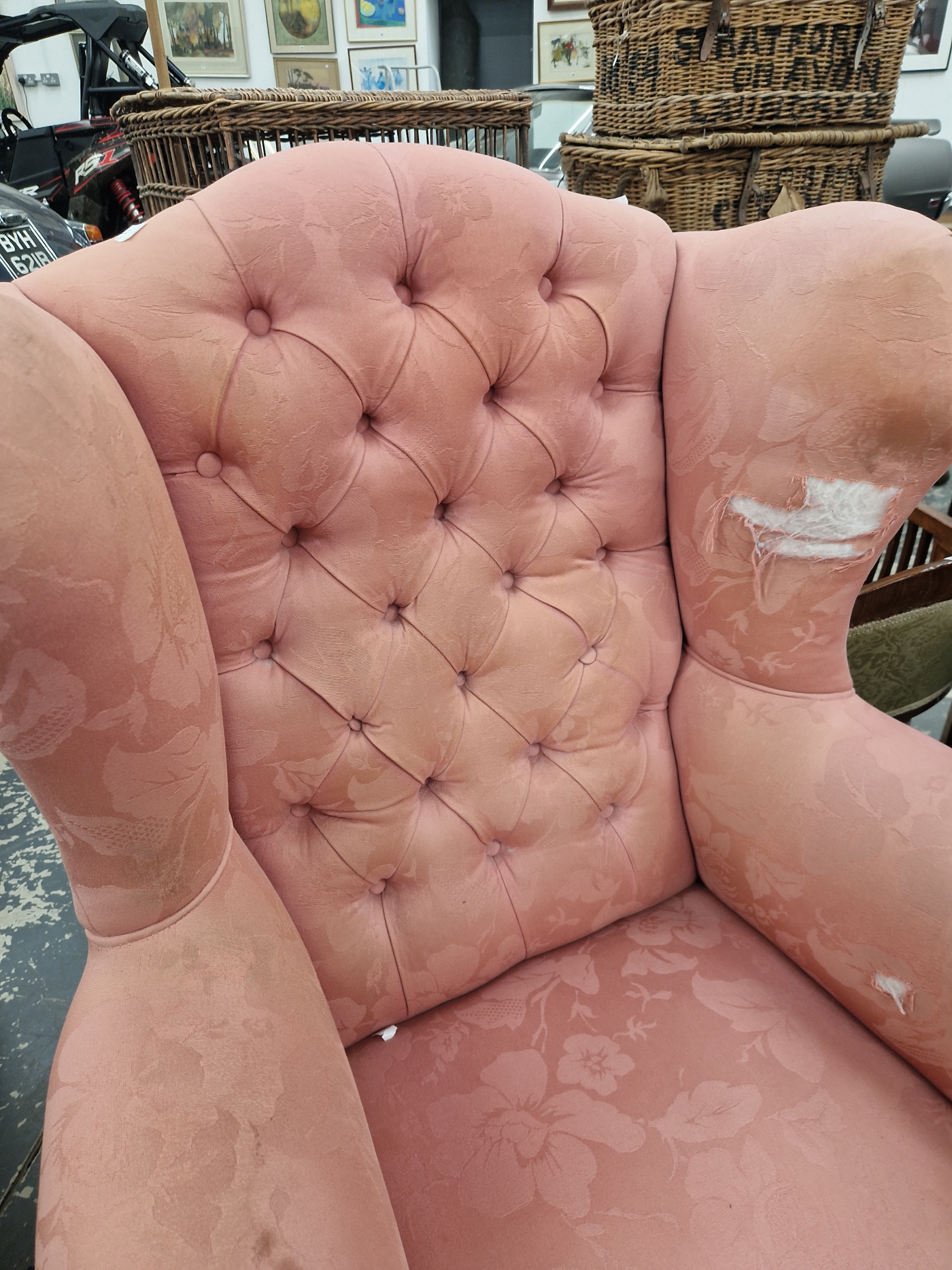 A MAHOGANY WING BACK ARMCHAIR BUTTON UPHOLSTERED IN PINK - Image 3 of 6