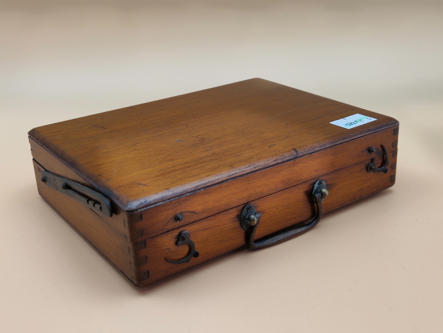 A LATE VICTORIAN ROWNEY MAHOGANY PAINT BOX CONTAINING UNUSED BLOCKS OF PAINT, A PALETTE AND A - Image 6 of 7