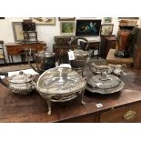 A COLLECTION OF ELKINGTON AND CO AND OTHER SILVER PLATED WARES TO INCLUDE A KETTLE AND BURNER STAND,