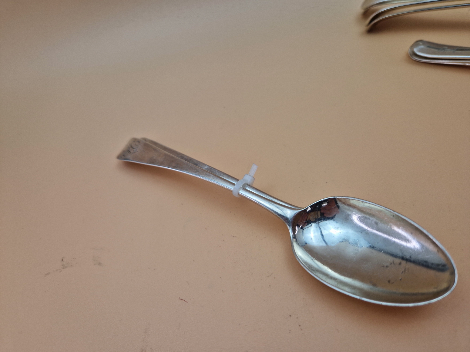 FIFTEEN VARIOUS OLD ENGLISH AND HANOVERIAN PATTERN SILVER SPOONS TOGETHER WITH SEVEN SILVER FORKS, - Image 9 of 15