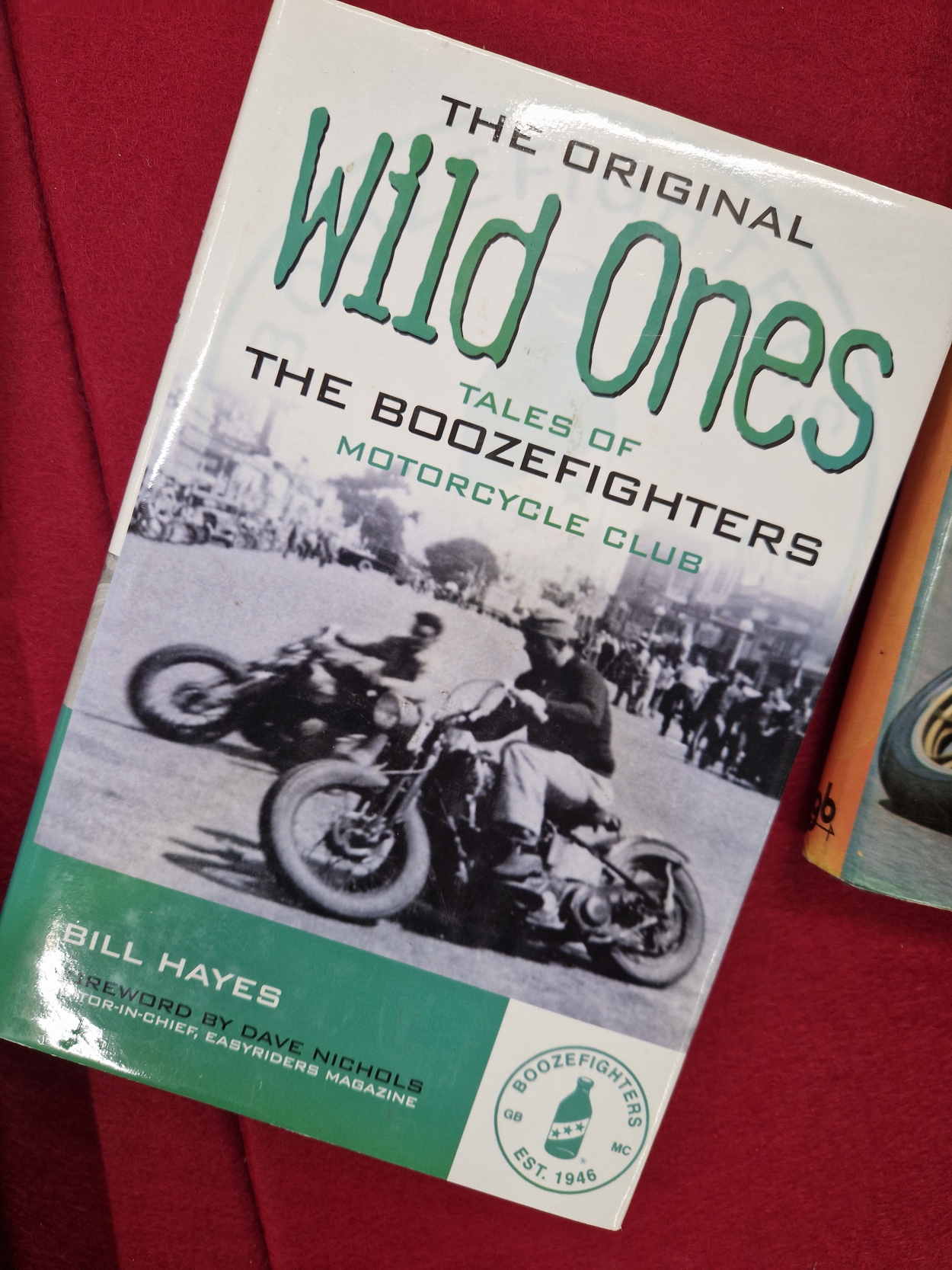 ROD GOULD. BOOKS TO INCLUDE FIFTEEN TIMES , SIGNED BY GIACOMA AGOSTINI. MIKE THE BIKE AGAIN, - Image 7 of 11