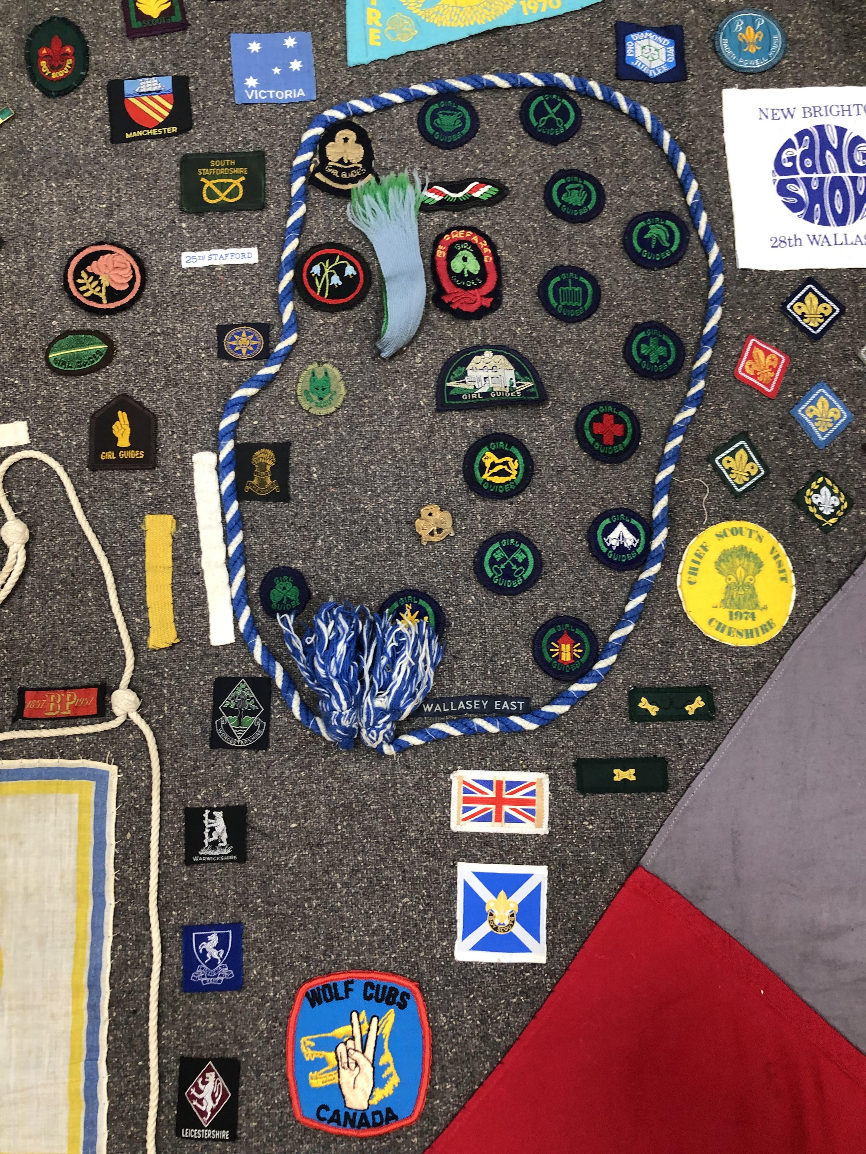 A GIRL GUIDE BLANKET WITH VINTAGE BADGES AND MEMORABILIA - Image 4 of 6