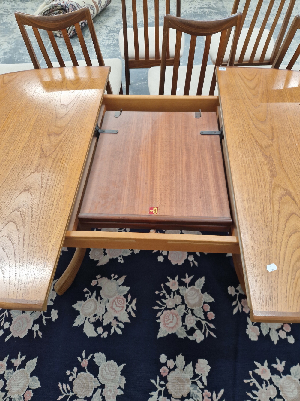 A G- PLAN TEAK EXTENDING DINING TABLE WITH MATCHING HIGH BACK CHAIRS. - Image 7 of 12