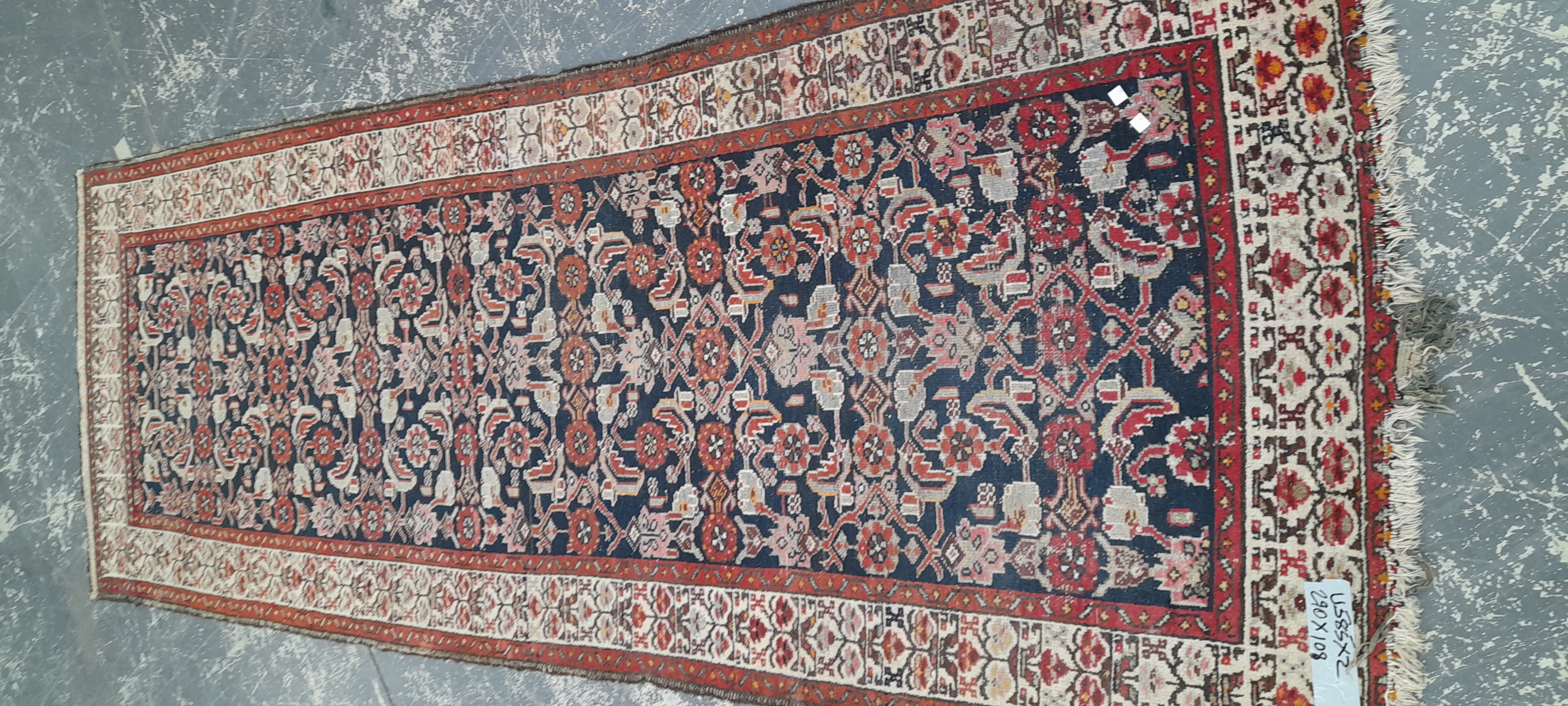A PERSIAN HAMADAN RUNNER 290 x 108 cm, TOGETHER WITH A MACHINE MADE RUG 189 x 90 cm (2) - Image 2 of 7