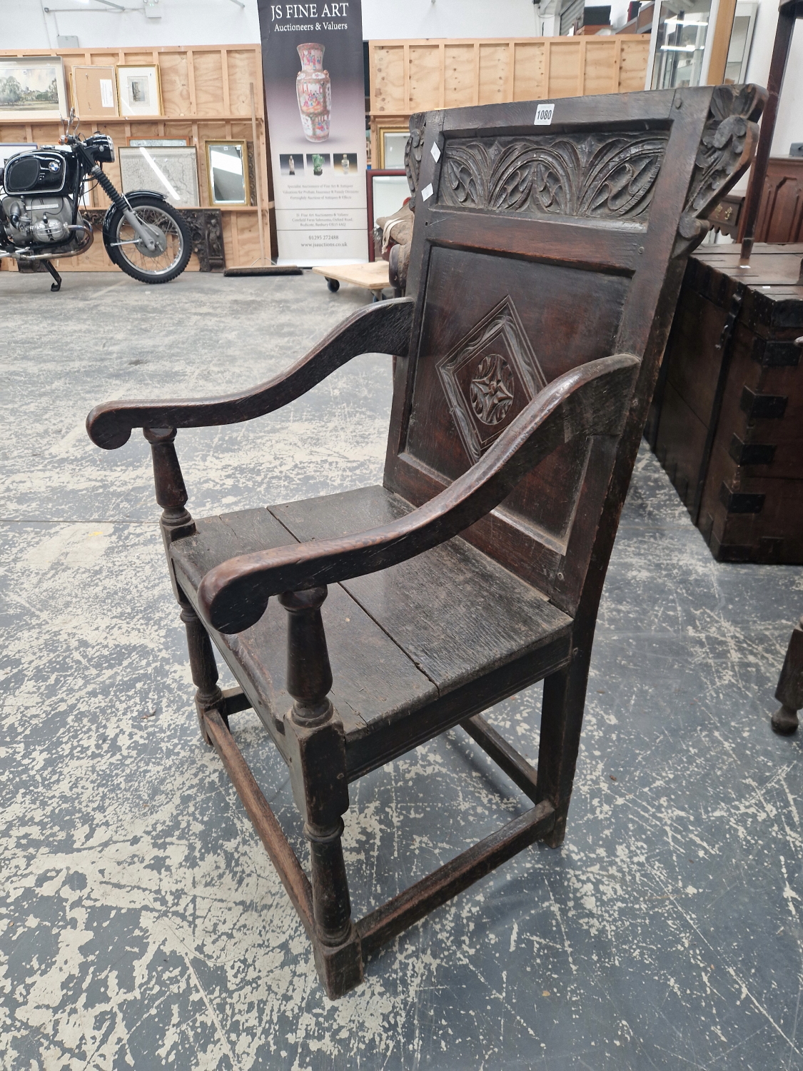 AN EARLY 18TH CENTURY WAINSCOTT CHAIR. - Image 6 of 6