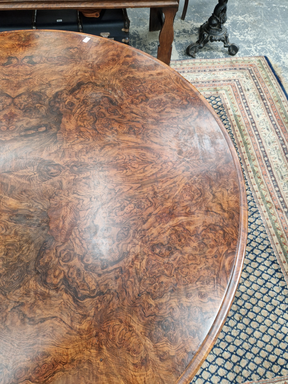 A 19th C. BURR WALNUT BREAKFAST TABLE, WITH LABLE FOR DRUCE AND CO. THE CIRCULAR TOP ON A COLUMN AND - Image 6 of 8