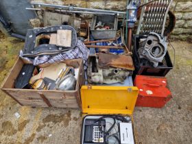 A COLLECTION OF VINTAGE AUSTIN SEVEN AND OTHER CAR PARTS/ SPARES ETC