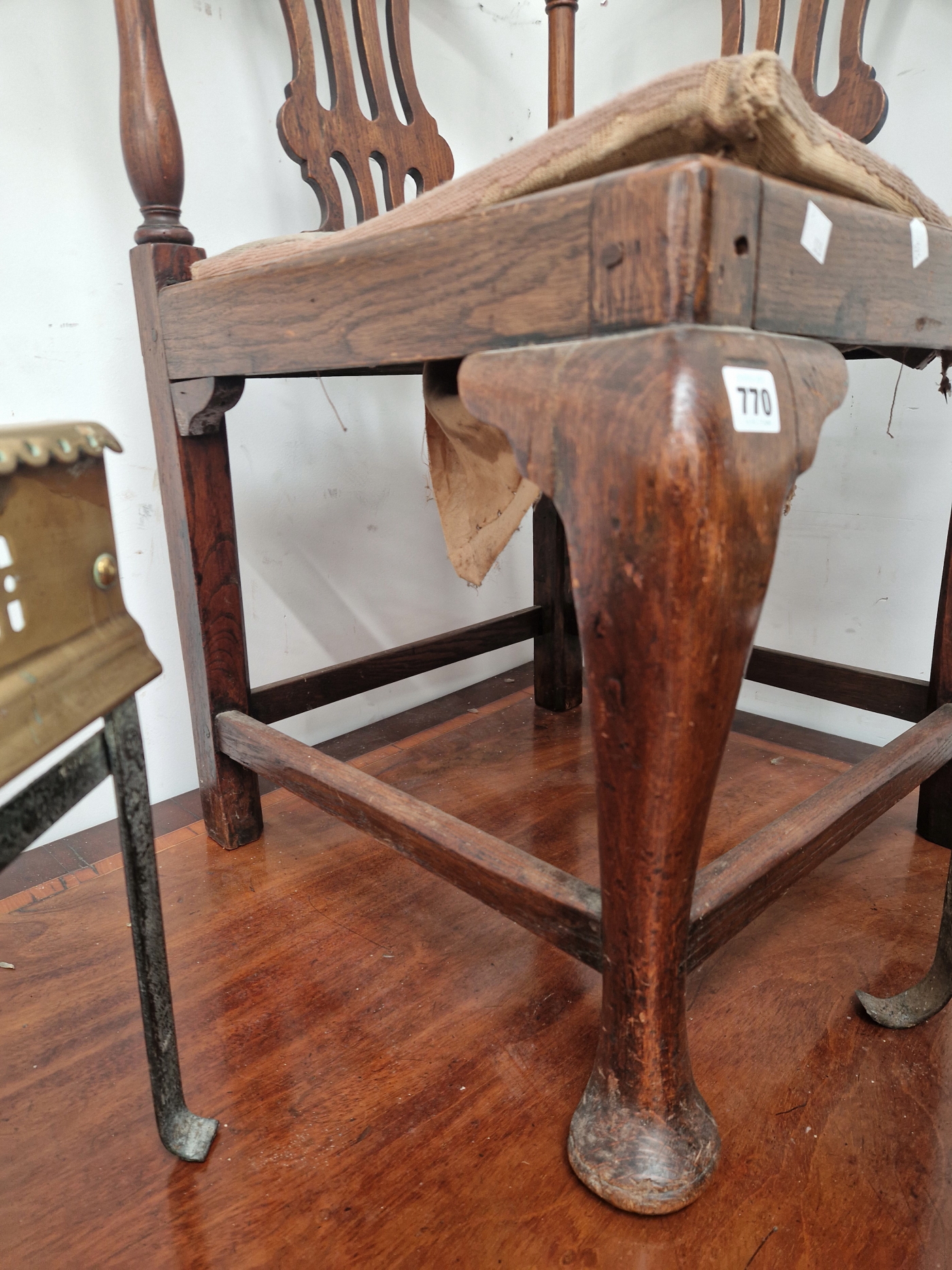 A 19th C. OAK DESK CORNER CHAIR WITH A NEEDLE WORK DROP IN SEAT ABOVE A CABRIOLE FRONT LEG ON PAD - Image 3 of 3