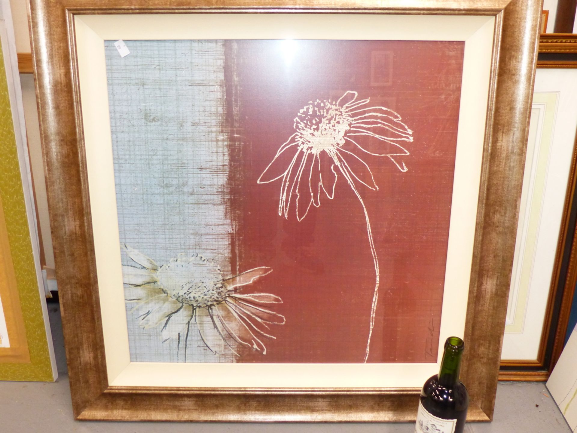 A STITCHED AND PRINTED FLORAL CANVAS, 77 X 57CM TOGETHER WITH A PAIR OF FLORAL CANVAS PRINTS AND - Image 3 of 4