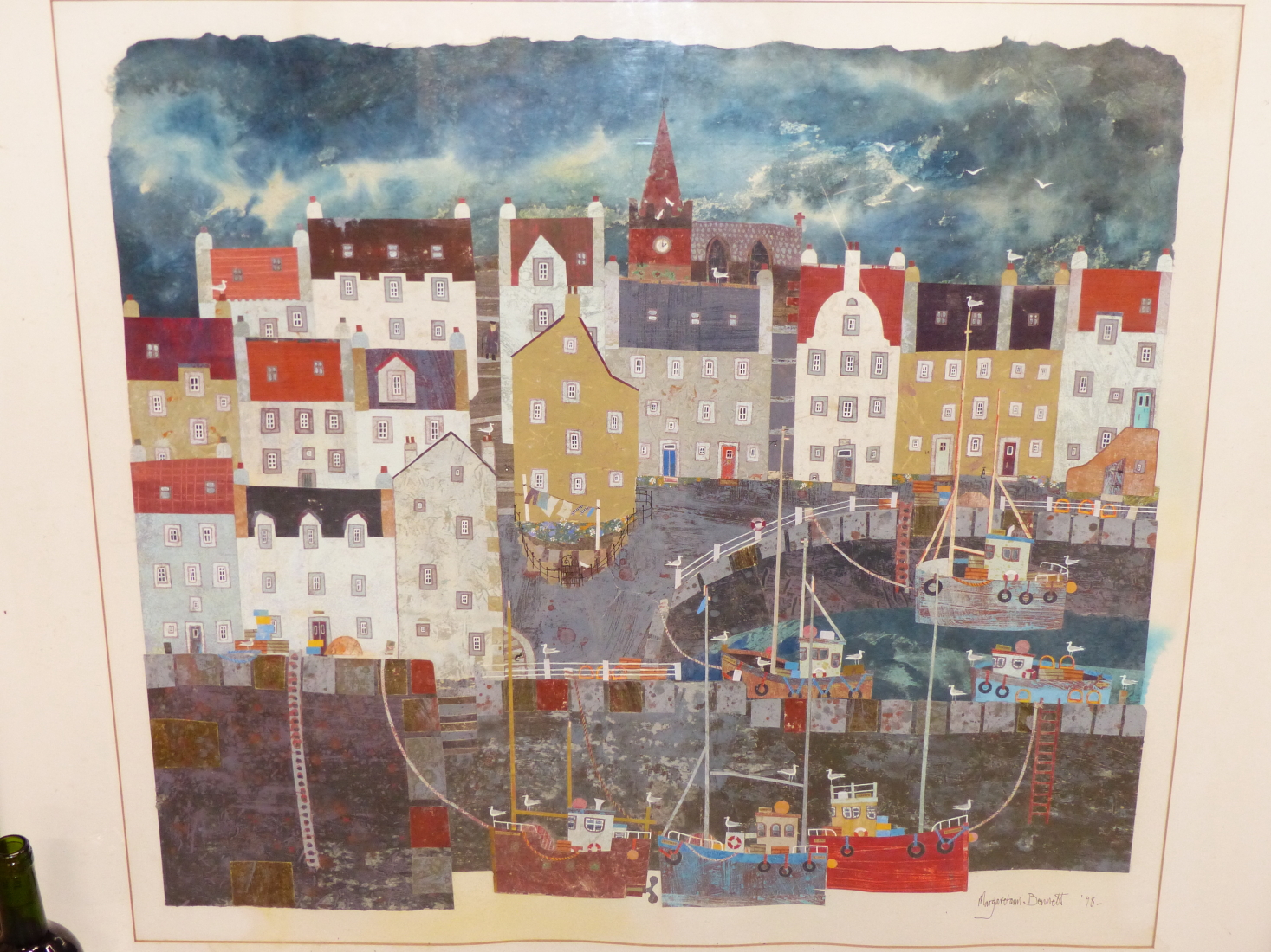 MARGARETANN BENNETT (B.1968) SCOTTISH ARR, HOUSES BY A HARBOUR, SIGNED AND DATED '98, COLLAGE, 71