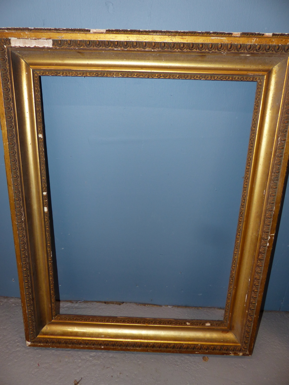 FOUR VARIOUS GILTWOOD AND GESSO PICTURE FRAMES, SIZES VARY. (4) - Image 2 of 5