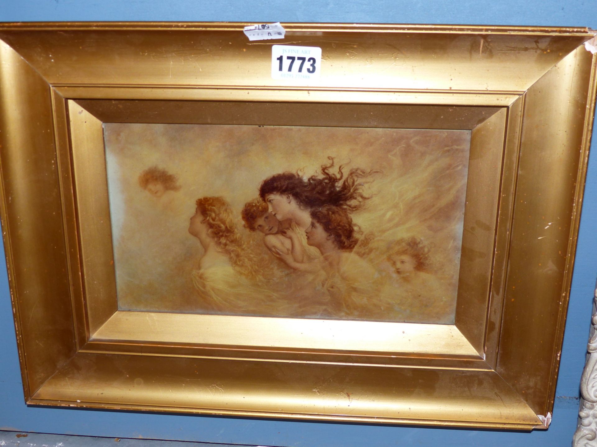 A PRINT OF NYMPHS IN THE PRE RAPHAELITE MANNER, 25 X 14CM, IN GILT FRAME, TOGETHER WITH A REVERSE