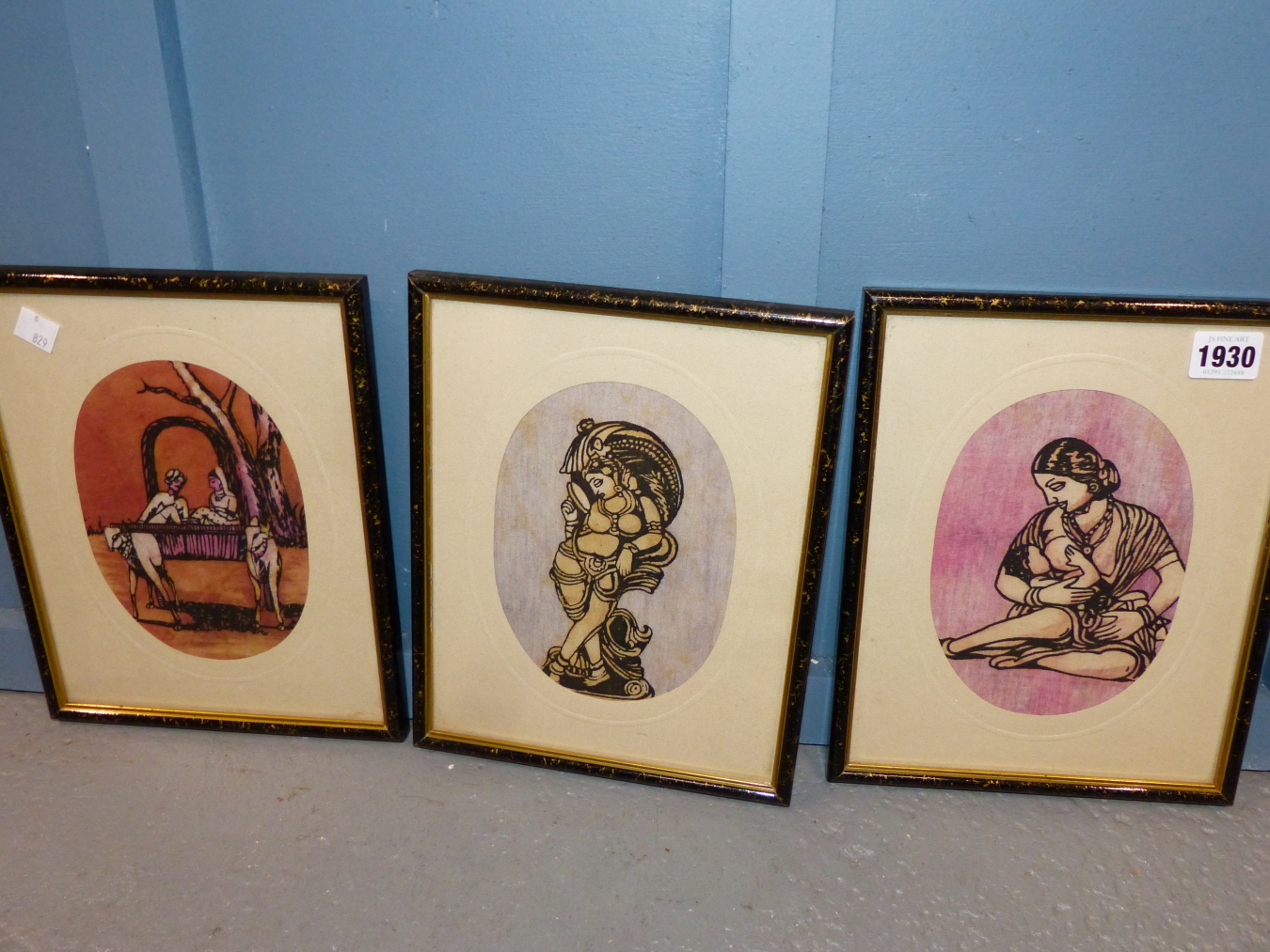 CONTEMPORARY ASIAN SCHOOL, 20THC. 3X TRADITIONAL INDIAN VIGNETTES PRINTED ON SILK, UNSIGNED. - Bild 4 aus 4