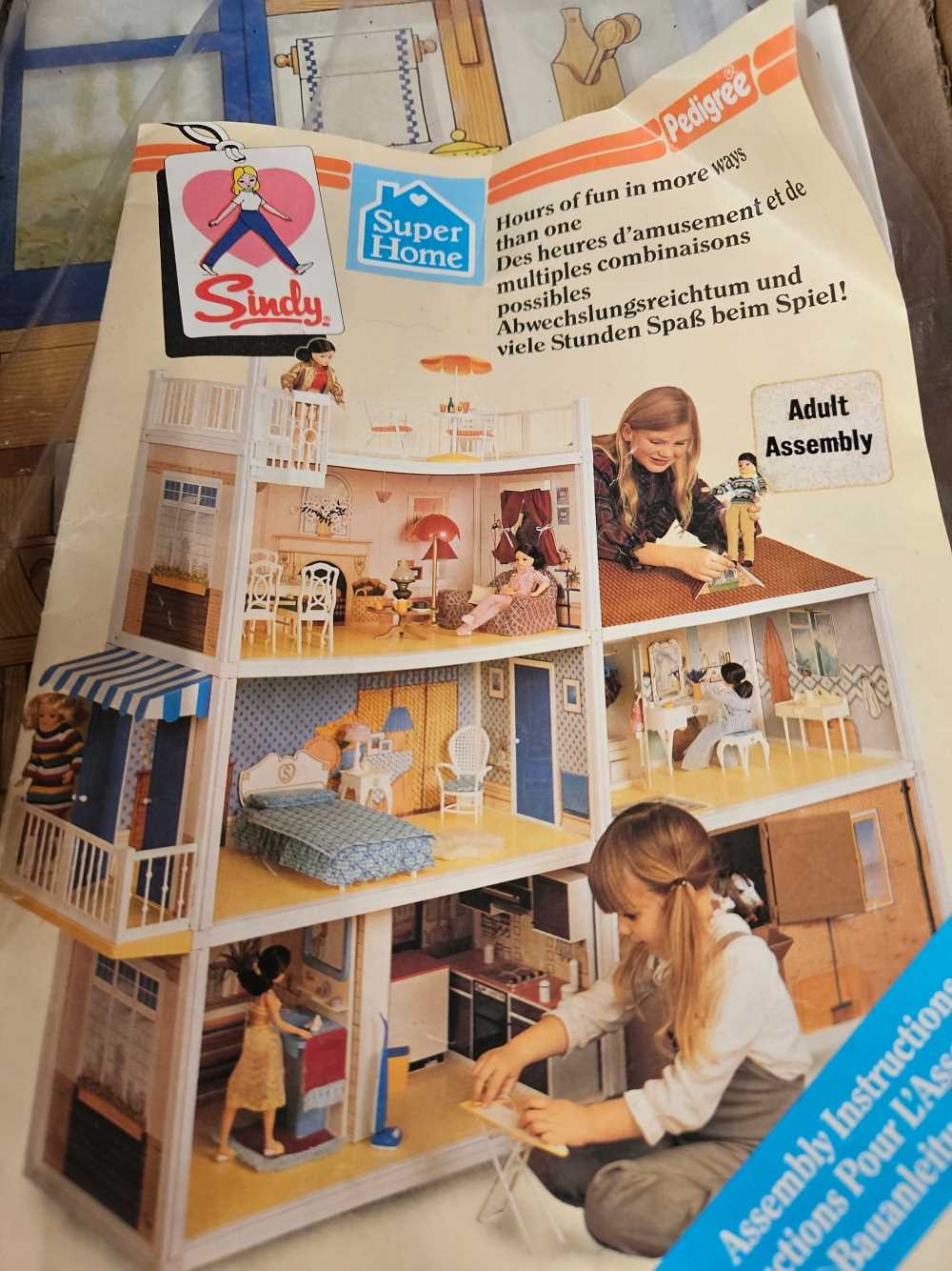 A Sindy Super home, with various furnishings and accessories - Image 8 of 23