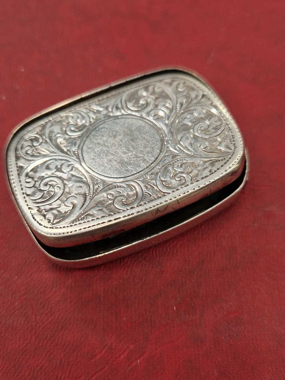 A 1901 Chester hallmarked vesta box by William Neale & Sons.