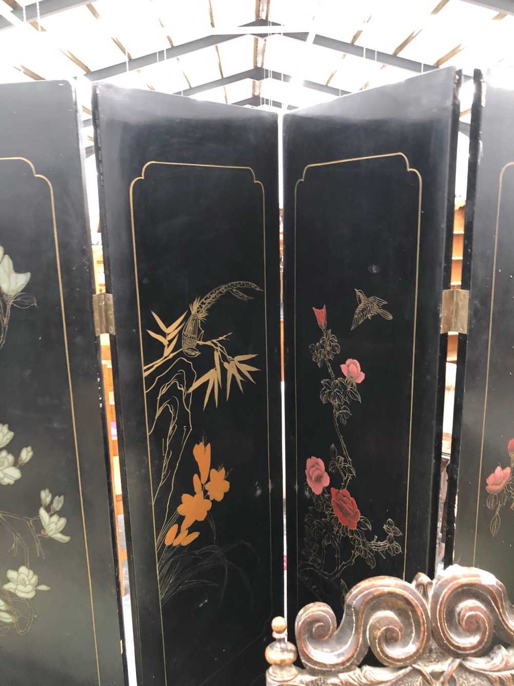 An Oriental lacquer and stone set screen. Thank you for your inquiry, details are as follows: - Image 18 of 18