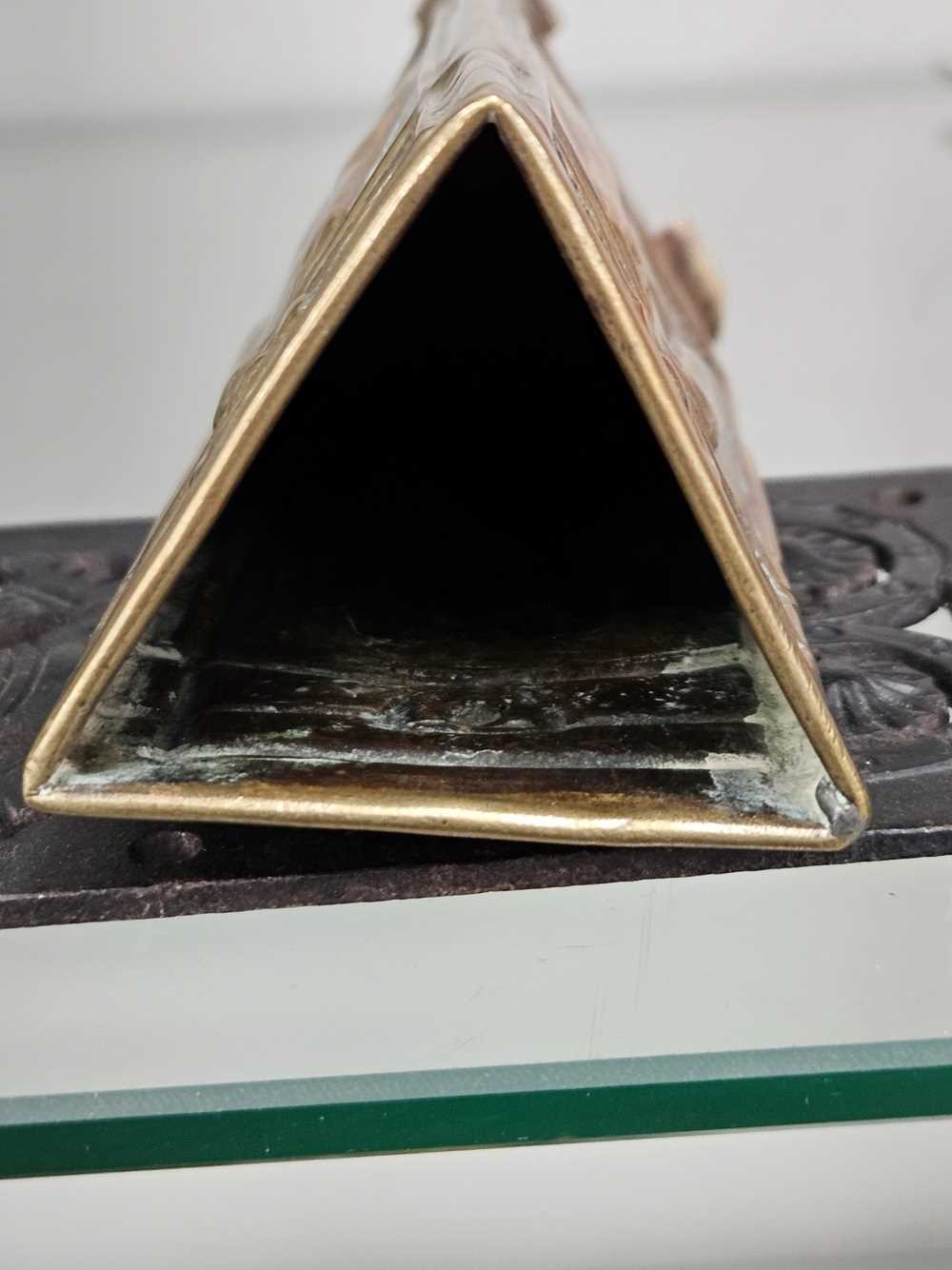 An Osiris hammered pewter photograph frame, a brass spill vase of triangular section and an - Image 3 of 21