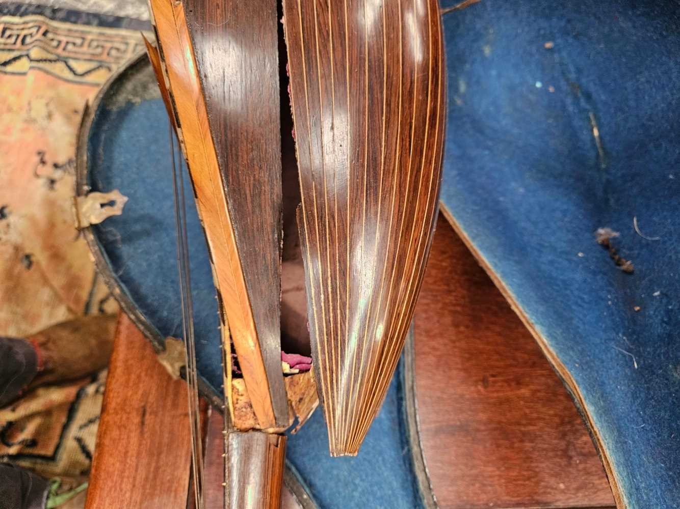 Antique mandolin for restroation with case. - Image 4 of 5