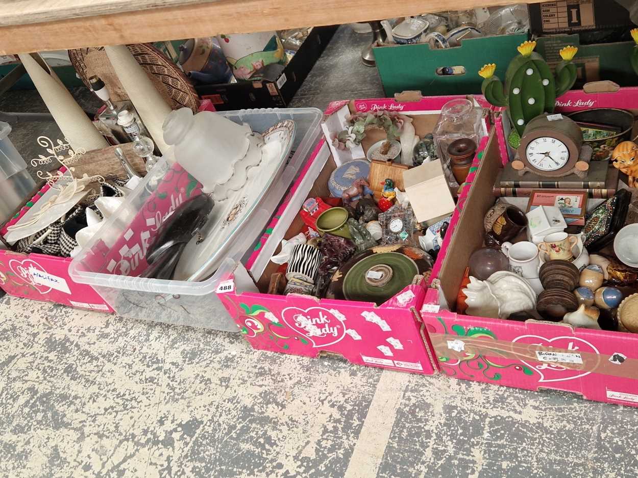 A platter together with miscellaneous ceramics, lady's hats, table lamps, etc