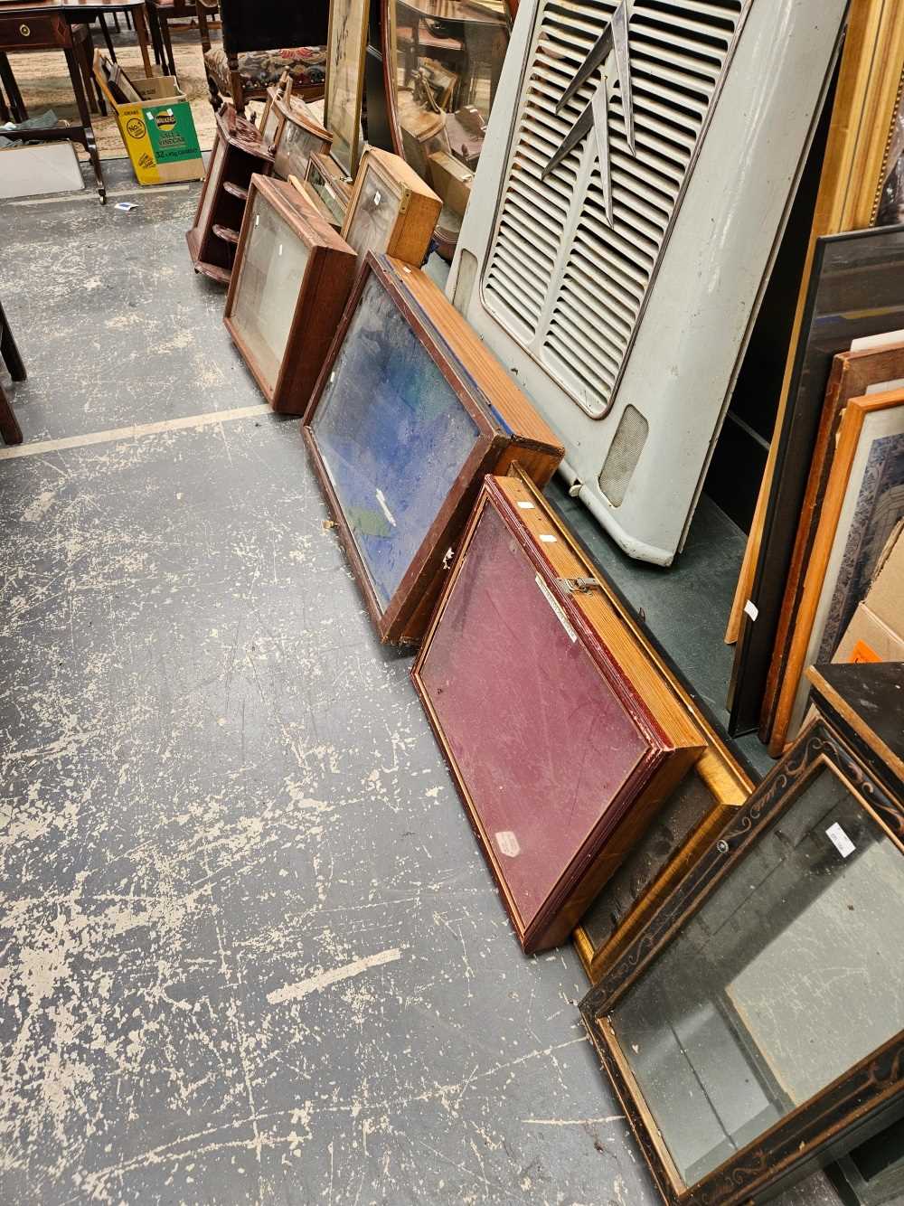 Various table top display cabinets