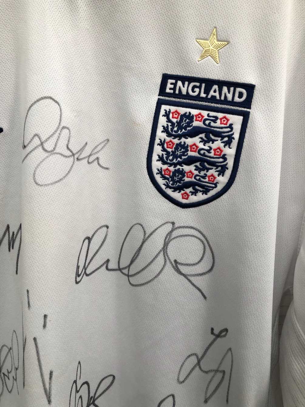 Multi-signed England football shirt with COA and a black Liverpool signed shirt by Michael Owen - Image 11 of 21