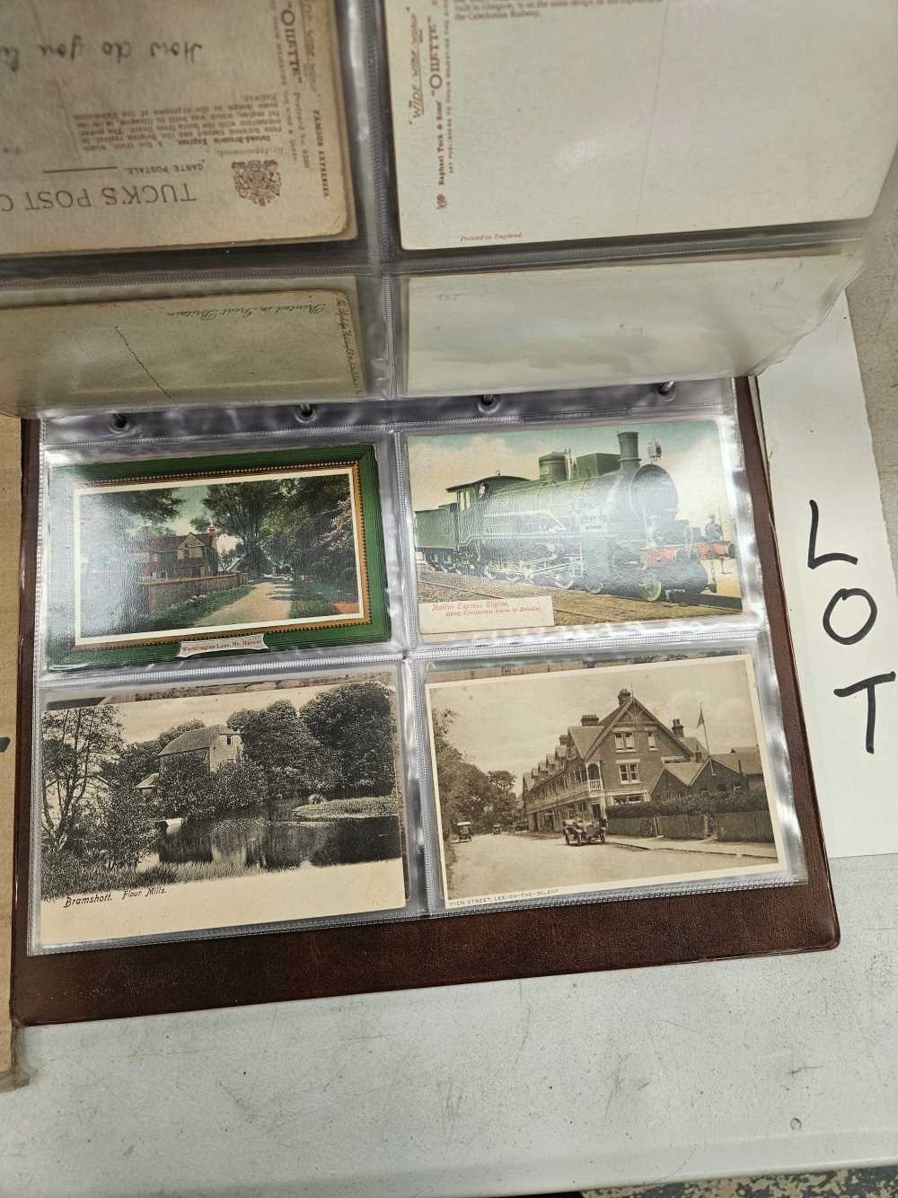 An album of post cards, military, naval and souvenir views - Bild 13 aus 55