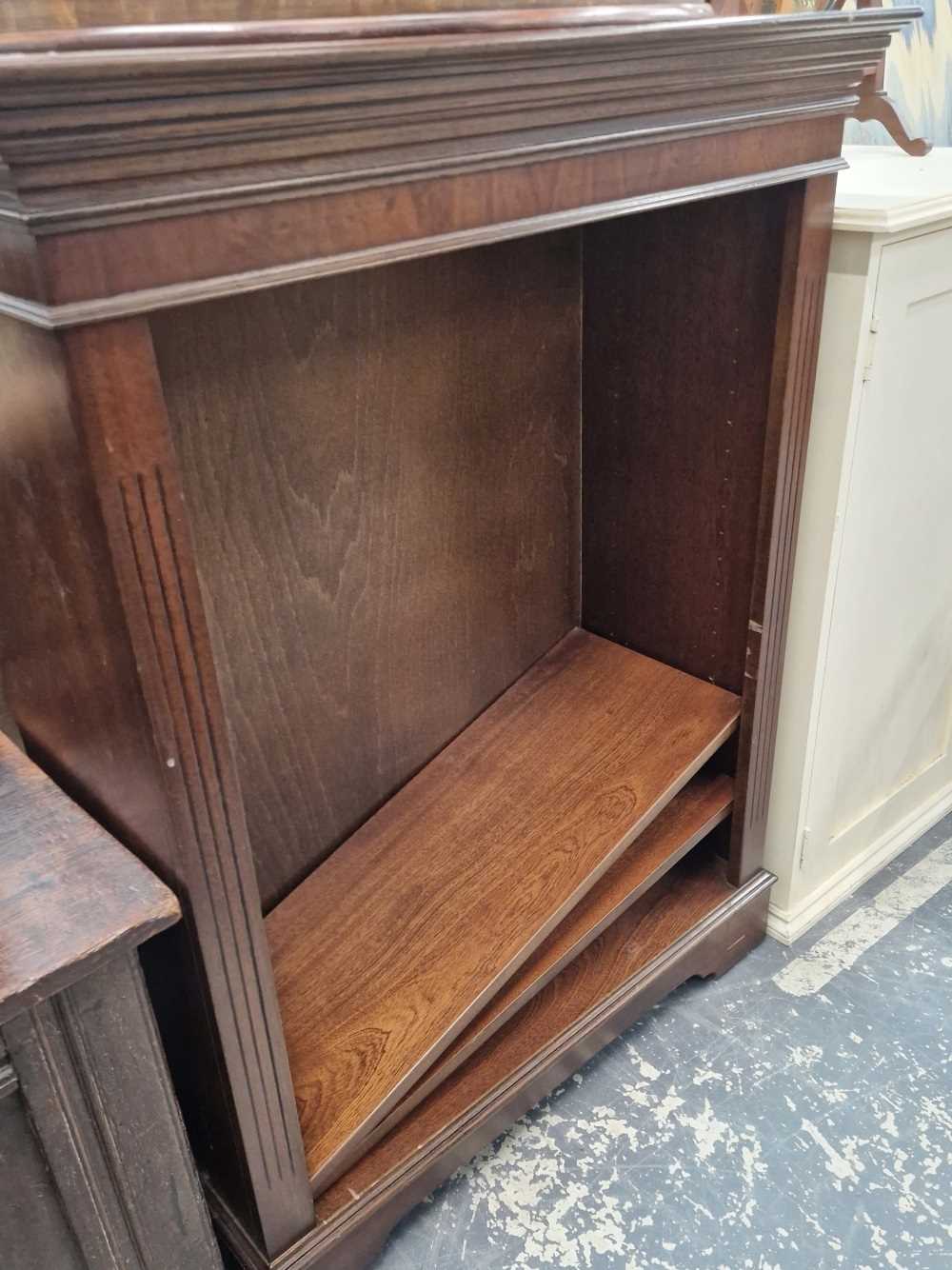 A mahogany open small bookcase.