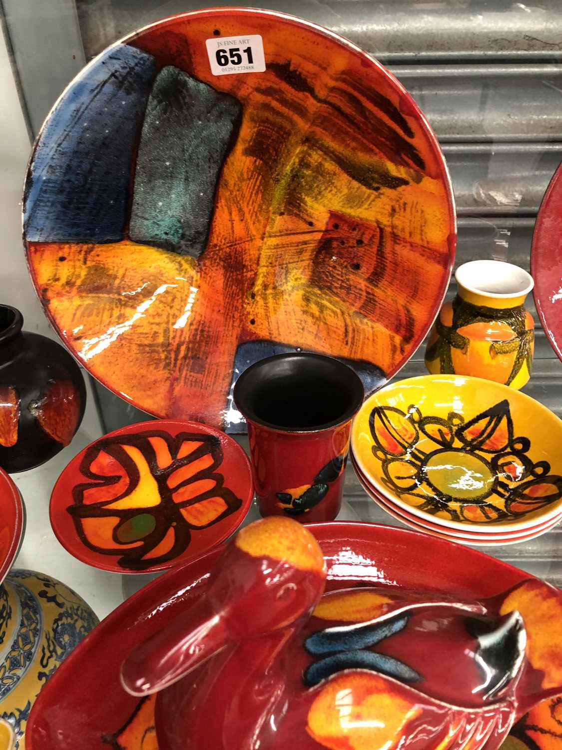 A collection of various pool pottery, decorative plates, bowls and vases. - Image 3 of 7