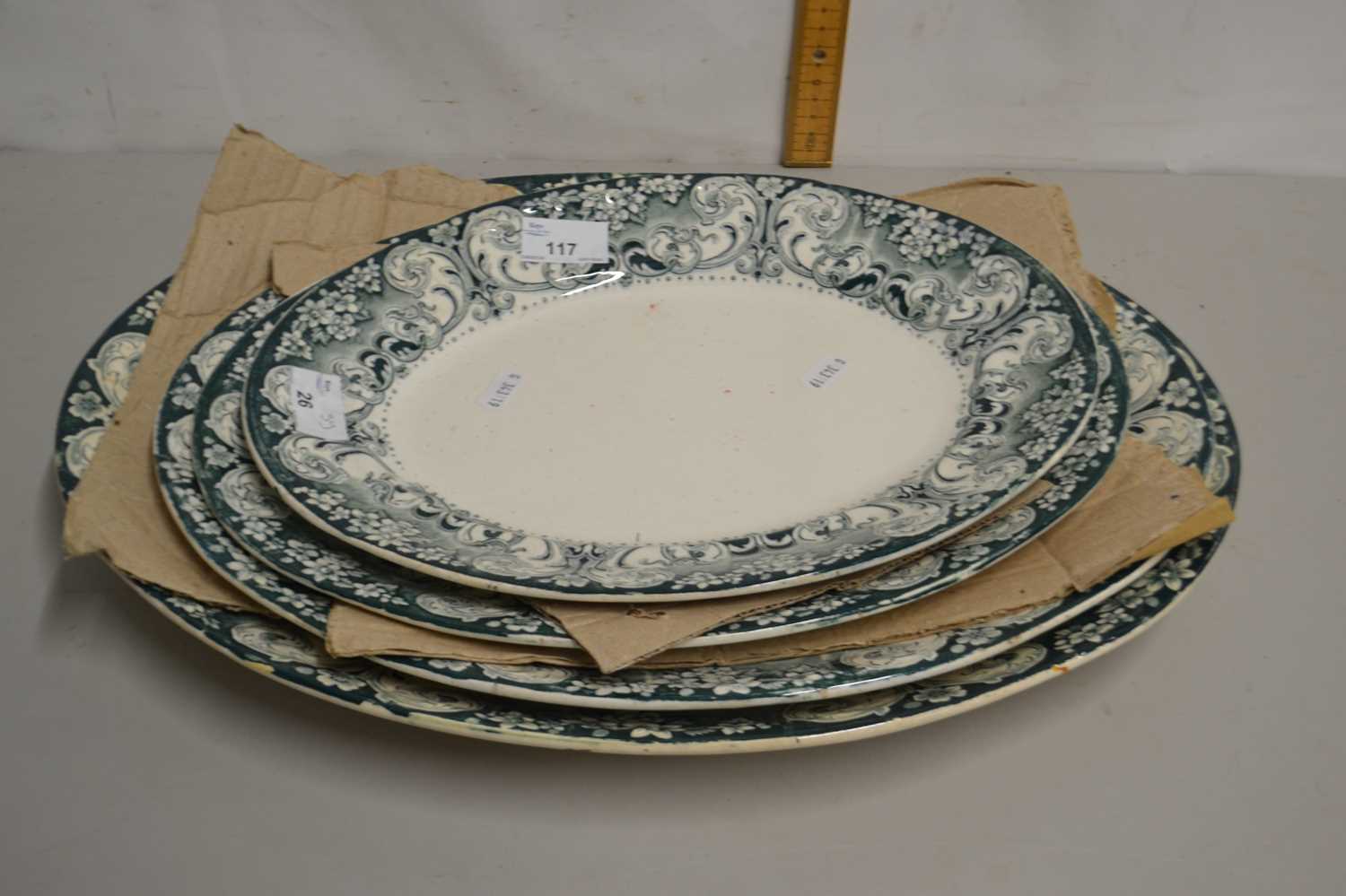 Graduated set of four Victorian transfer printed meat plates