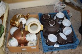 Quantity of Hornsea contrast tea wares together with copper kettle, glass vase, tea wares etc