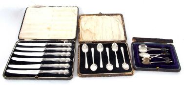 Mixed Lot: A cased set of six George V silver teaspoons, Birmingham 1935, makers mark Barker Bros