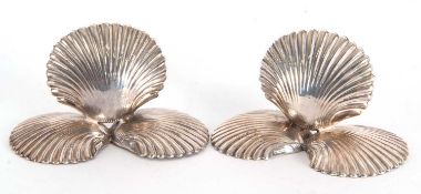 A pair of late Victorian novelty clam shell menu holders, hallmarked Sheffield 1899, makers mark for