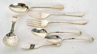 Mixed Lot: A Victorian fiddle pattern caddy spoon having an oval shell shaped bowl, hallmarked