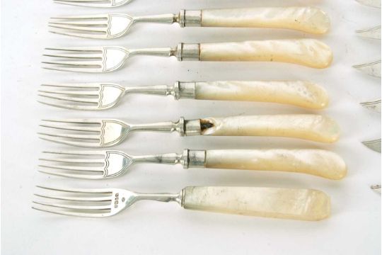 Twelve pairs of silver bladed and mother of pearl handled fish eaters, London 1912, makers mark - Image 2 of 4