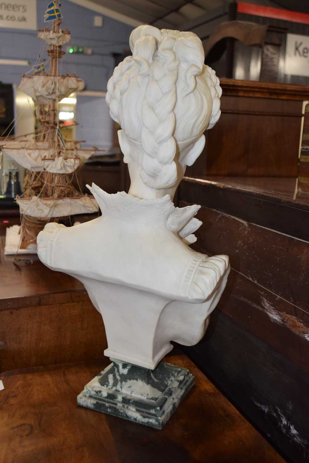 A continental style compostion hollow bust Parian bust the pseudo marble effect base marked Parian - Image 2 of 2