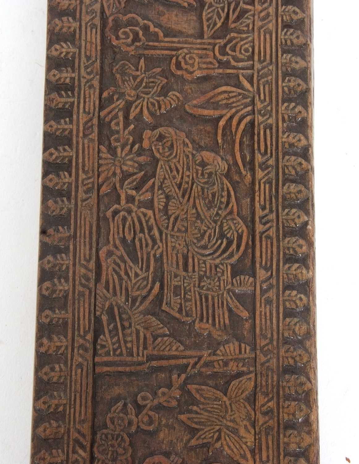 An antique Chinese wooden printing block decorated with figures, birds and foliage, 45 x 9cm - Image 5 of 7