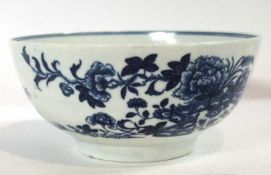 An 18th Century Worcester bowl decorated with the fence pattern, 15cm diameter