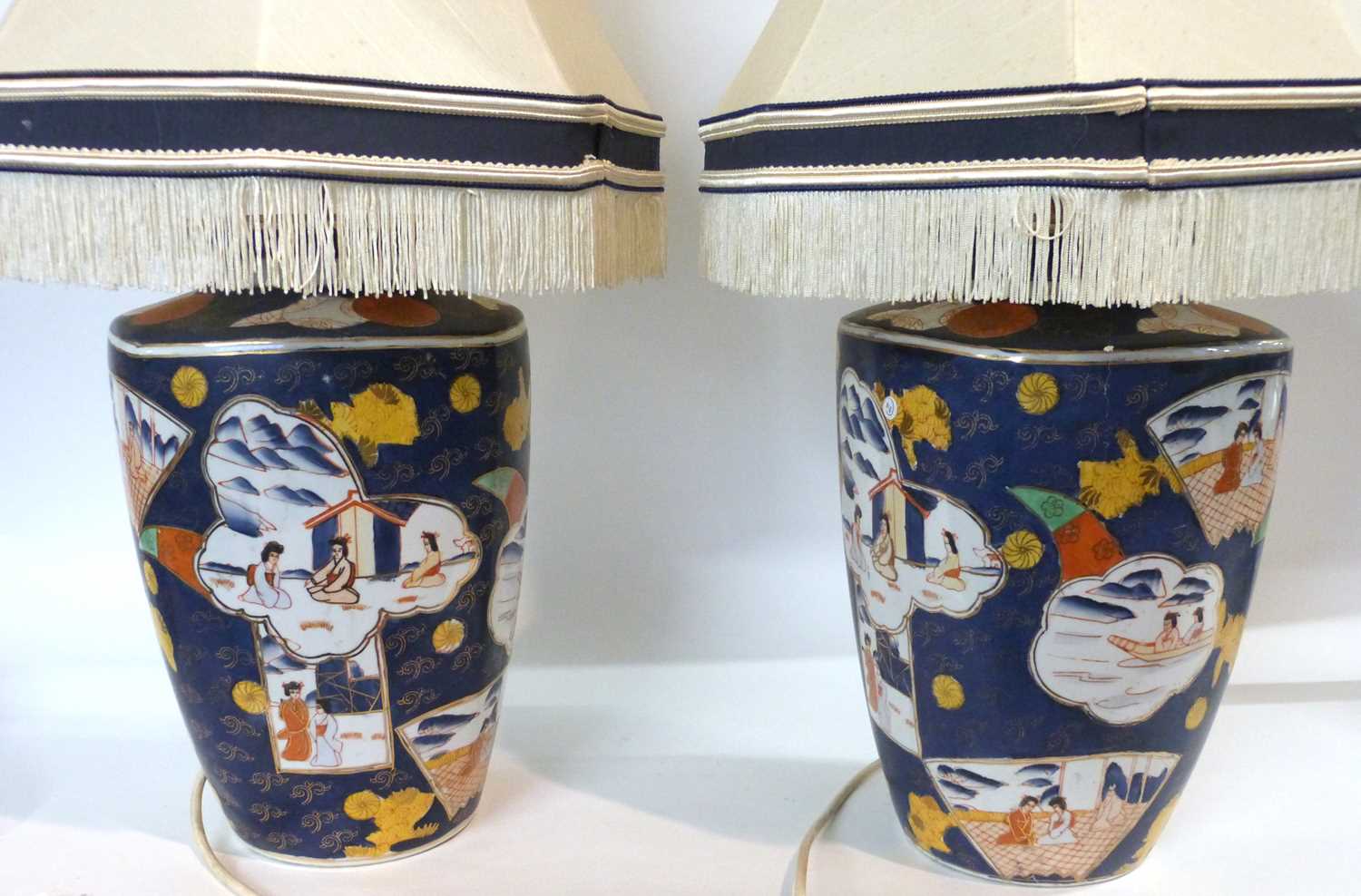 Pair of Chinese porcelain lamp bases with shades with polychrome designs - Image 2 of 2