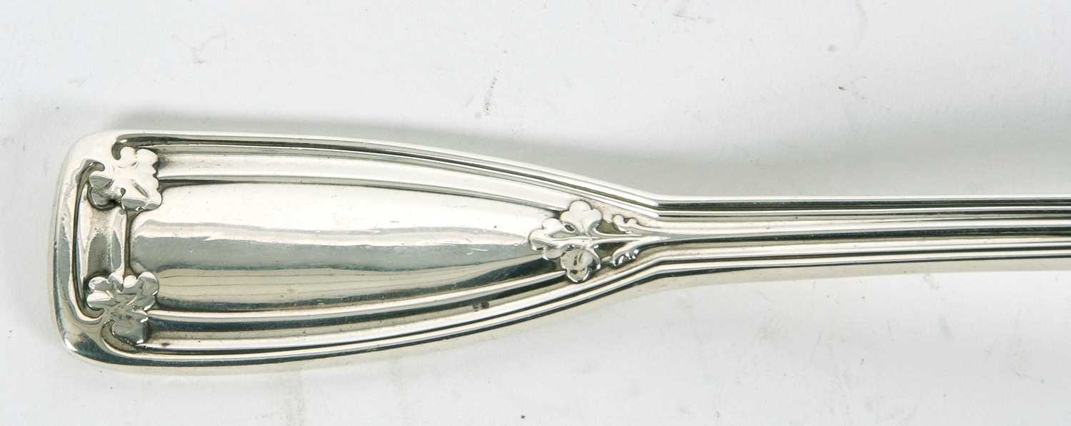 A Tiffany & Co sterling St Dunstan pattern vegetable/pea server, patent 1909, 23cm long, 122gms - Image 3 of 5