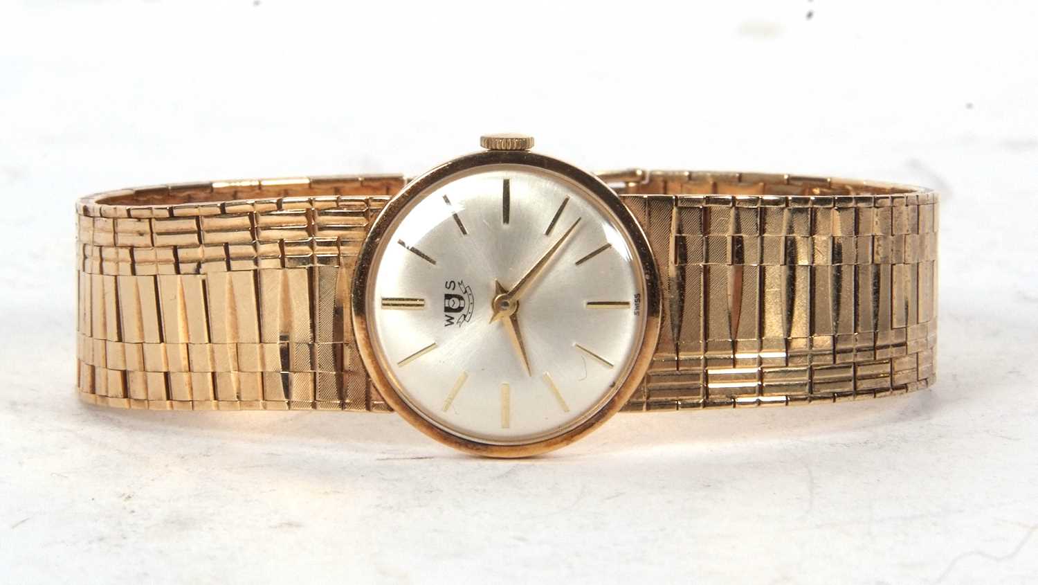 A 9ct gold WS ladies wristwatch, the watch has a crown wound 17 jewel movement, a silver coloured - Image 2 of 4