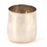 A George III Irish silver tumbler, hallmarked to the base for Dublin 1795, makers mark rubbed, 9cm